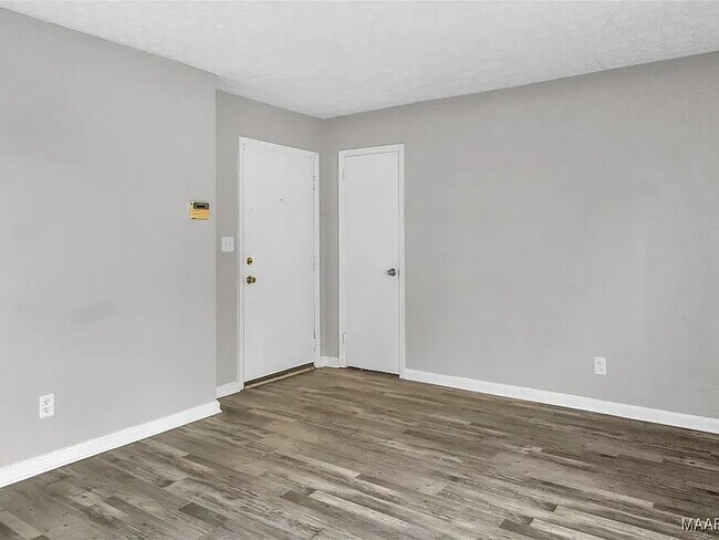 Foto del edificio - 5321 Kevin Ct