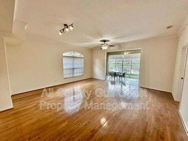 Building Photo - 401 Gondola Park Dr