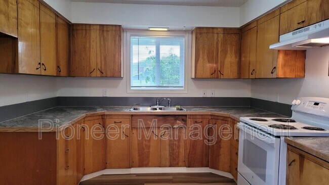 Foto del edificio - 3071 NE Johnson St