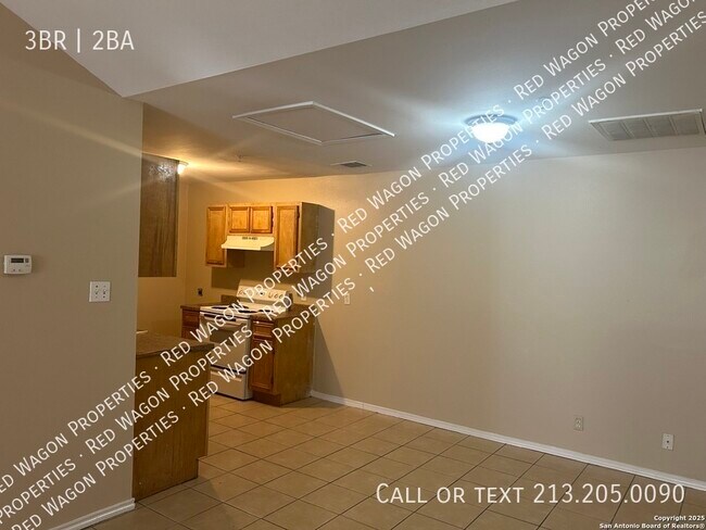 Foto del edificio - 7639 Windsor Oaks