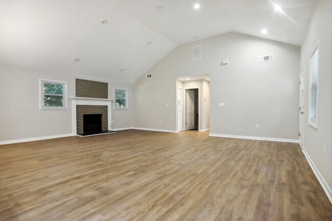 Foto del edificio - 2489 Greenwood Cir