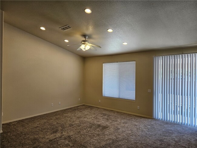 Building Photo - 2662 Bella Sera Dr