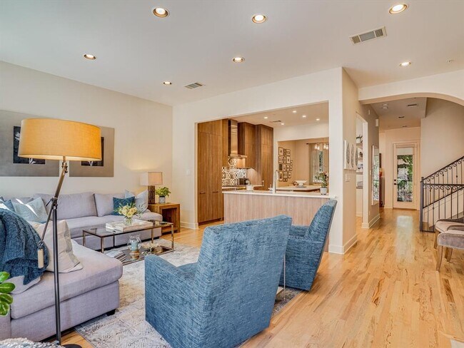 Foto del edificio - 1529 Barton Springs Rd