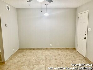 Foto principal - 4949 Hamilton Wolfe Rd