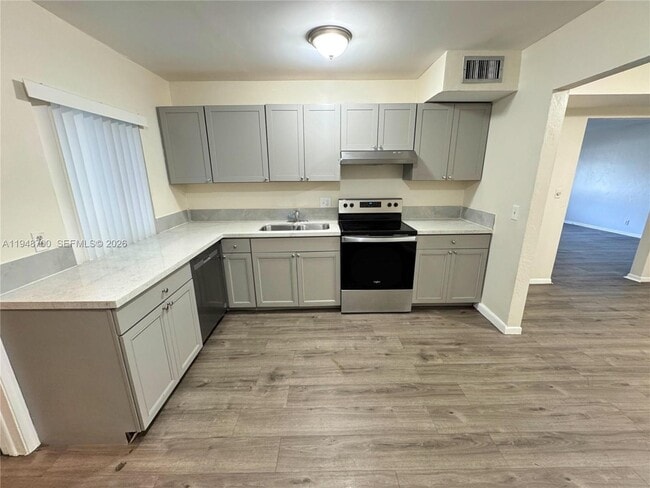 Foto del edificio - 10601 NW 45th St