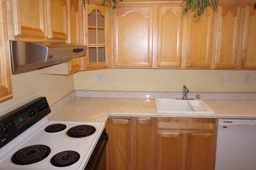 Primary Photo - 2655 Edison St