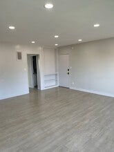Building Photo - 2919 Carmona Ave