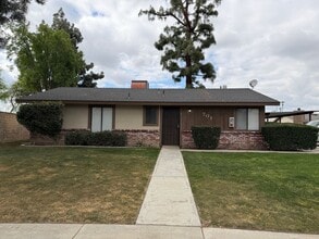 Building Photo - 701 Deseret Way