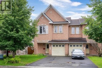 Building Photo - 496 Temiskaming Crescent
