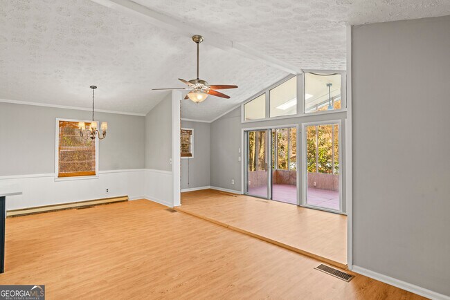 Foto del edificio - 4421 Jacobs Dr SW