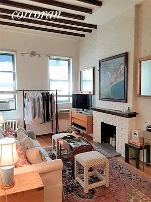 Foto del edificio - 44 W 65th St