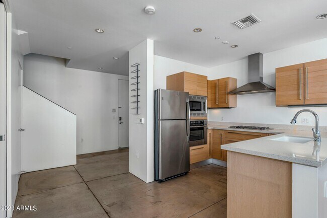 Building Photo - 4747 N Scottsdale Rd
