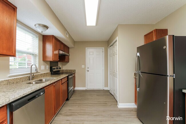 Building Photo - 858 Anchor Way NE