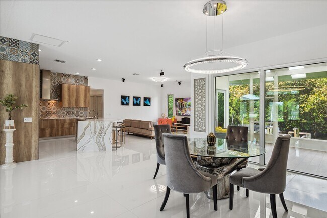 Foto del edificio - 14019 N Miller Dr