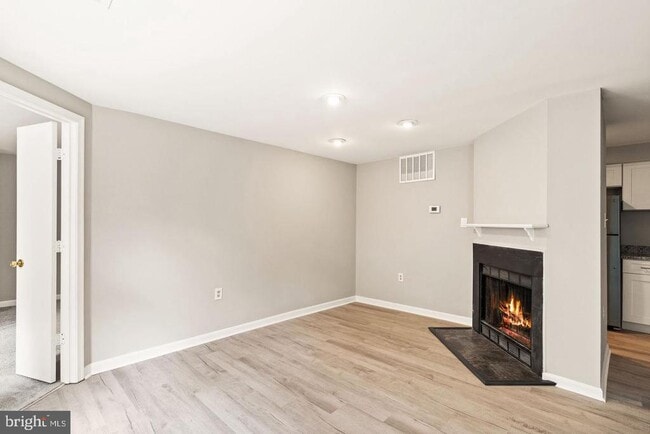 Foto del edificio - 4401 Pembrook Village Dr
