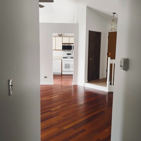 Foto del edificio - 1221 Ballantrae Pl