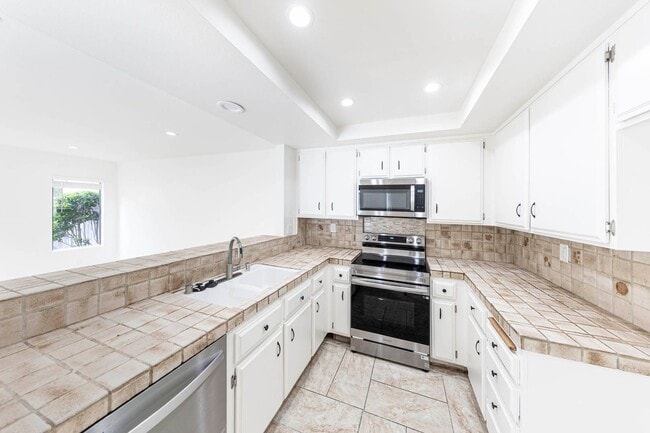 Foto del edificio - 3 Bedroom home located in the sought-after...
