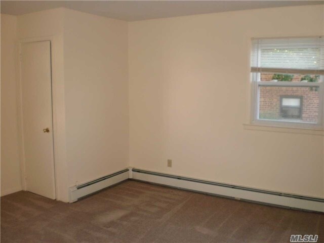 Foto del edificio - 293 Richard Ave