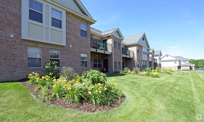 Building Photo - Centennial Park Apartments