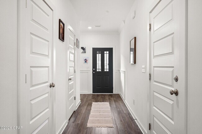 Foto del edificio - 5899 Tyndall Pl