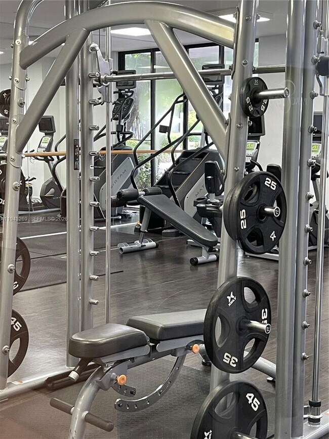 Foto del edificio - 3300 NE 192 St