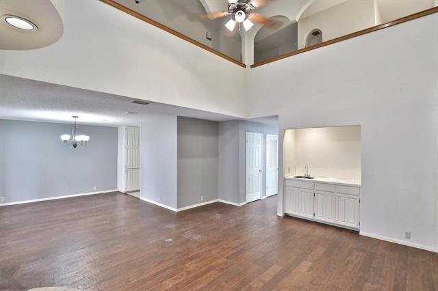 Building Photo - 72 Fairway Oaks Blvd