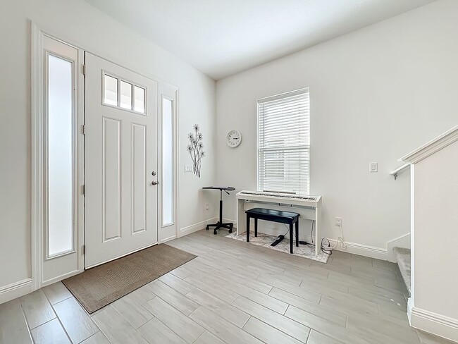 Building Photo - 6423 Cyrils Dr