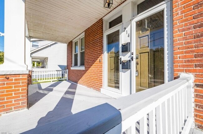 Foto del edificio - 214 Lucile Ave