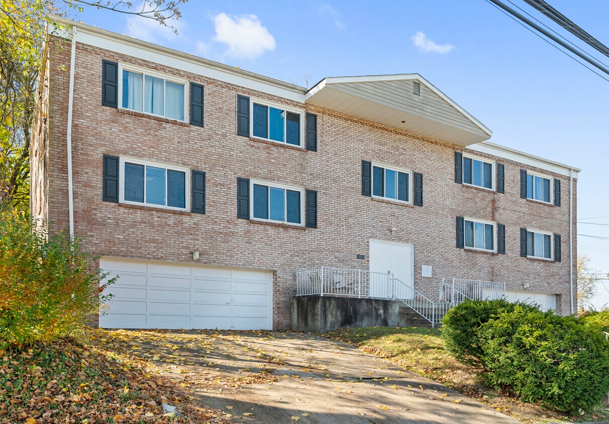 29 Coulter St Unit 1A, Pittsburgh, PA 15205 Room for Rent in