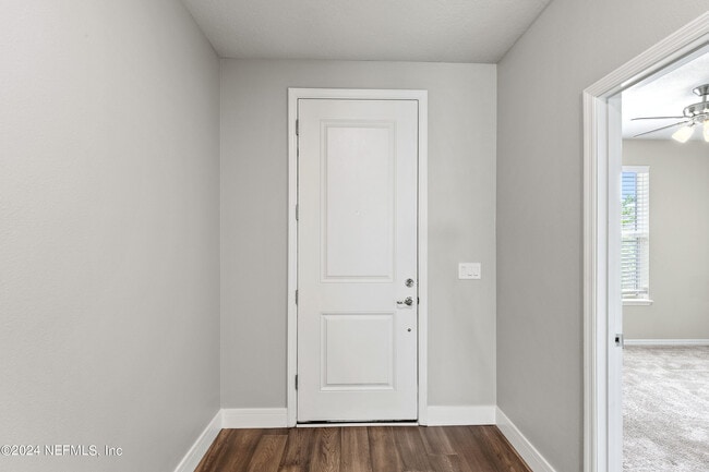 Building Photo - 4570 Creekside Blf St