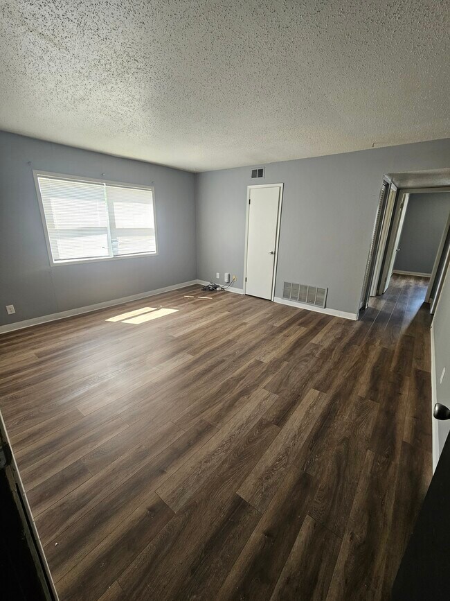 Foto del edificio - 2330 E Locust St