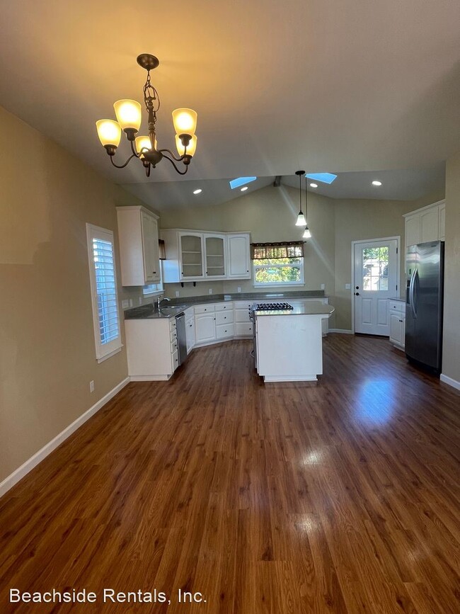 Building Photo - 3 br, 3 bath House - 1637 Cass