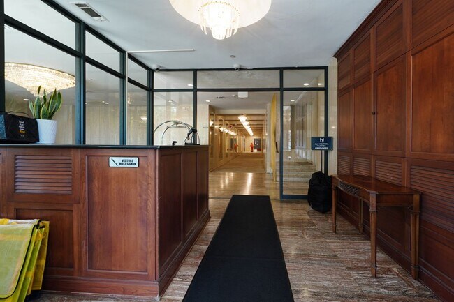 Foto del edificio - 28 Riverside Ave