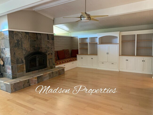 Building Photo - 2534 Ramada Way