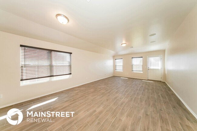 Foto del edificio - 10005 Blue Wing Trl