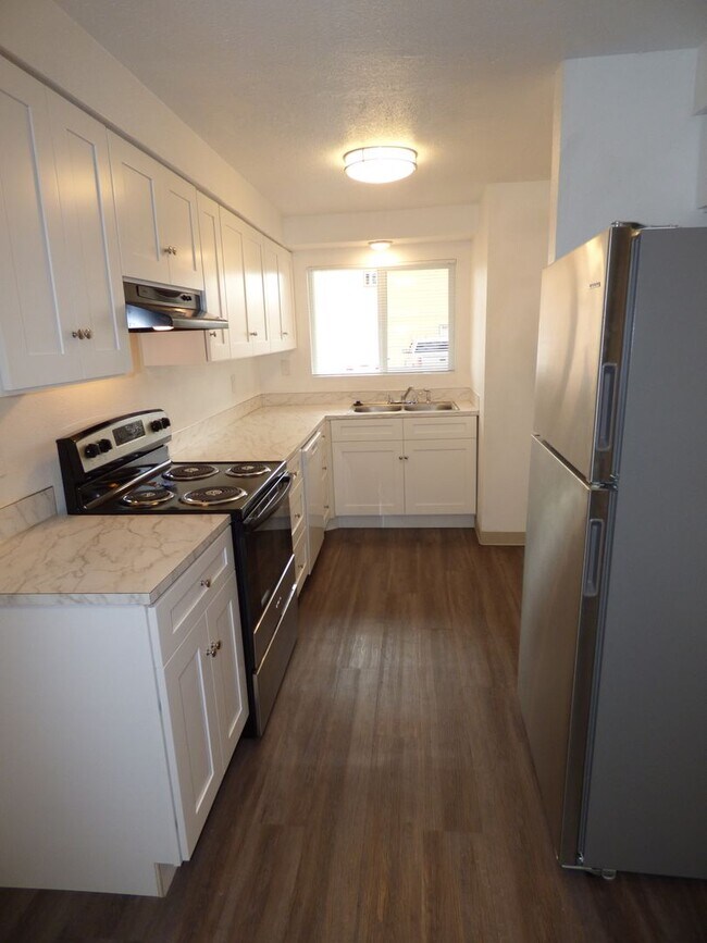 Foto del edificio - Rent Special: 1/2 Off May's Rent - 2 bed Townhome
