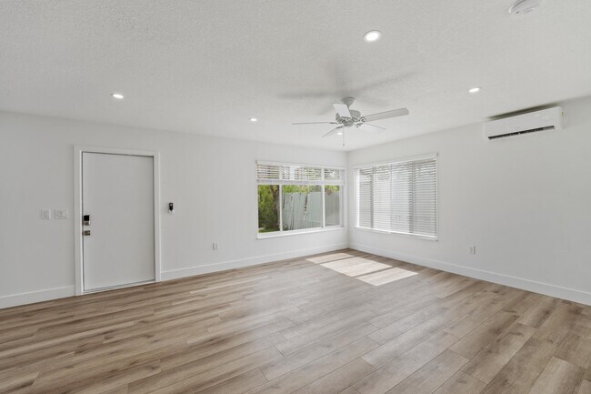 Foto del edificio - 1279 Beach Rd
