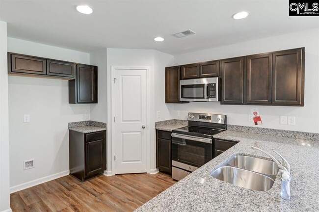 Building Photo - 629 Wooster Dr