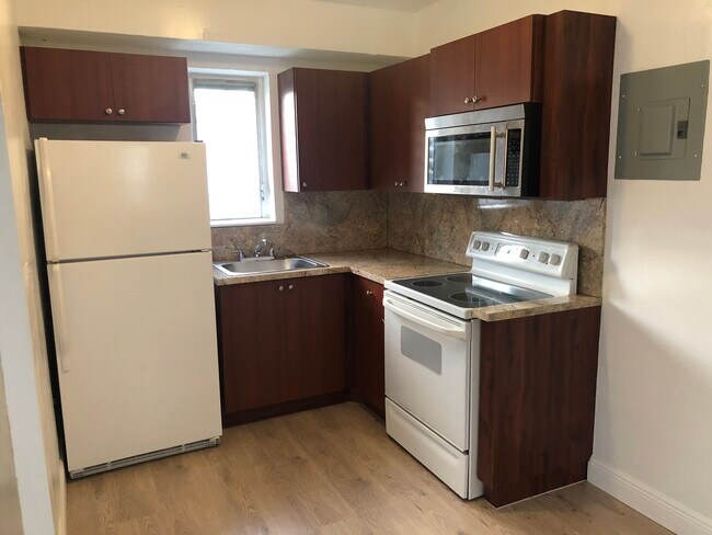 Kitchen - 223 NW 97th St