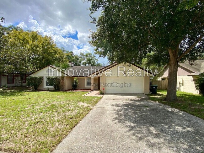 Building Photo - 6400 Lake Horseshoe Dr