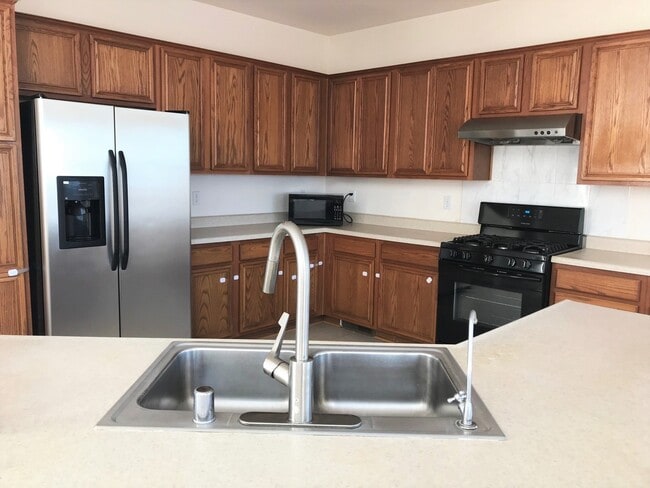 Foto del edificio - Spacious Home with Convenient Location