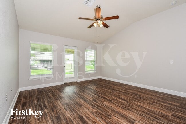 Foto del edificio - 2716 NW 3rd Ave