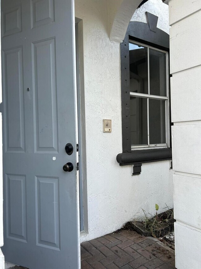 Foto del edificio - 11486 NW 77th St