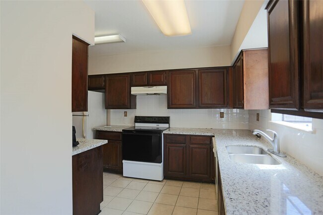 Foto del edificio - 9901 Sharpcrest St