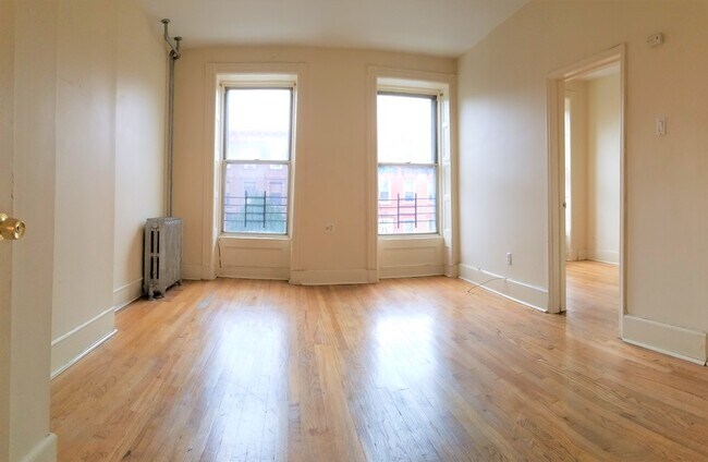 Master Bedroom - 841 Greene Ave