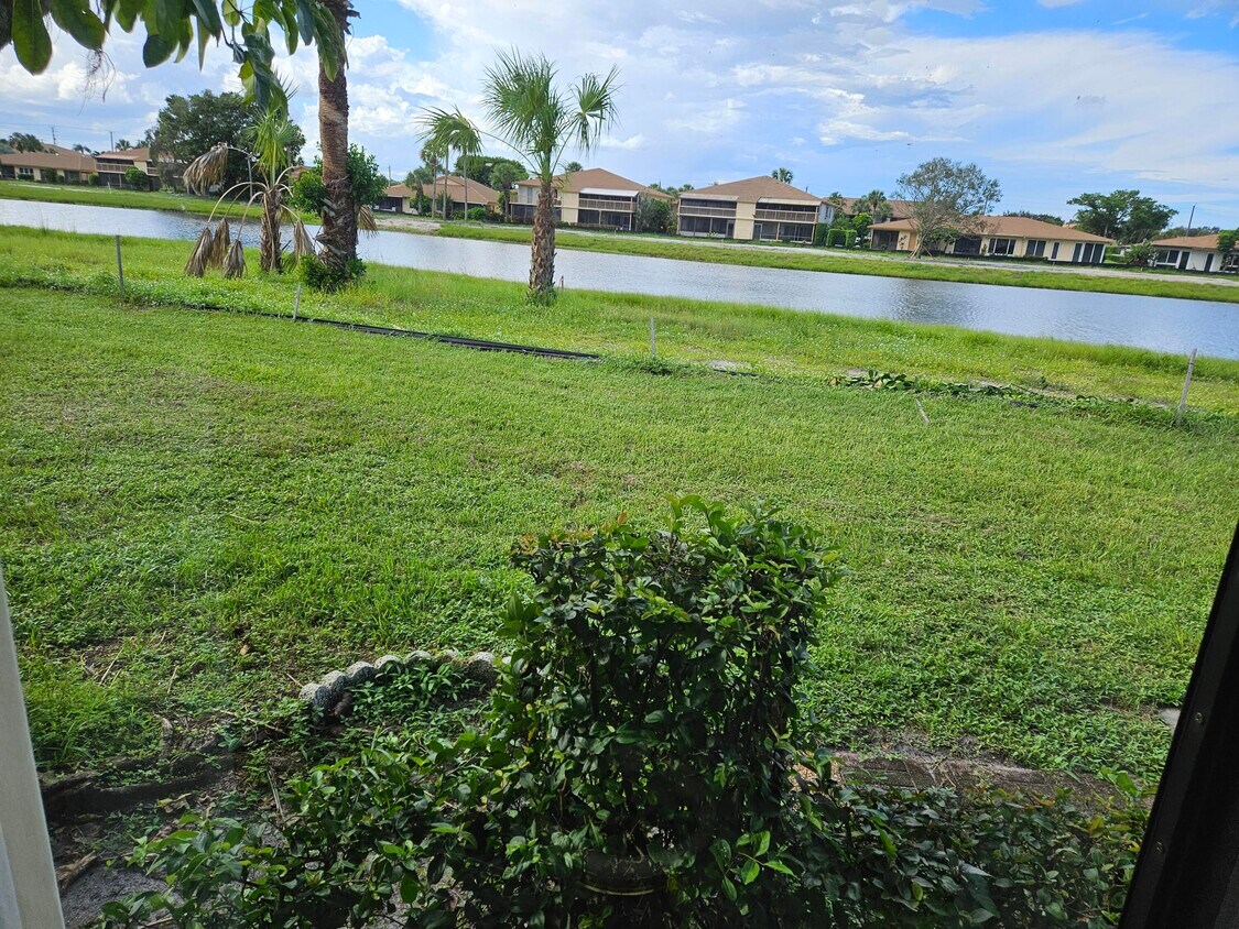 5753 Spindle Palm Ct Unit B, Delray Beach, FL 33484 Condo for Rent in Delray Beach, FL