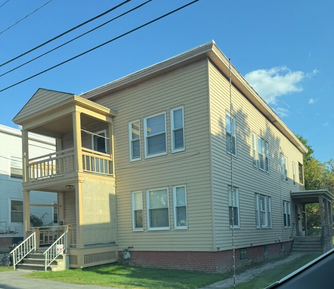 Building Photo - 151 Walnut St