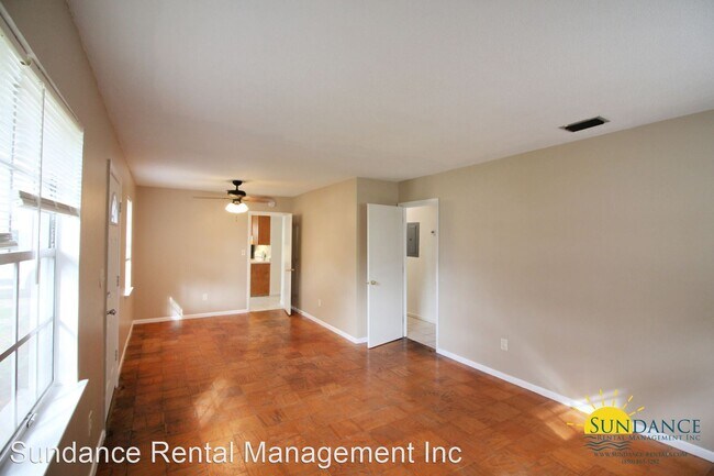 Building Photo - 3 br, 1 bath House - 17 Temple Avenue SW