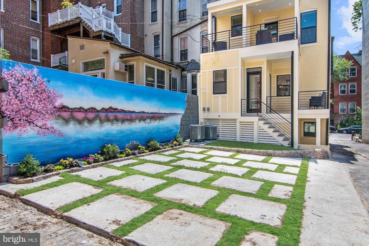 Foto principal - 2023 O St NW