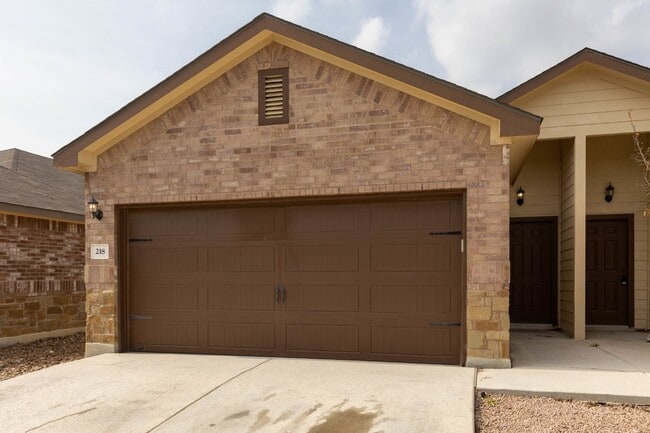 Building Photo - 218 Ragsdale Way